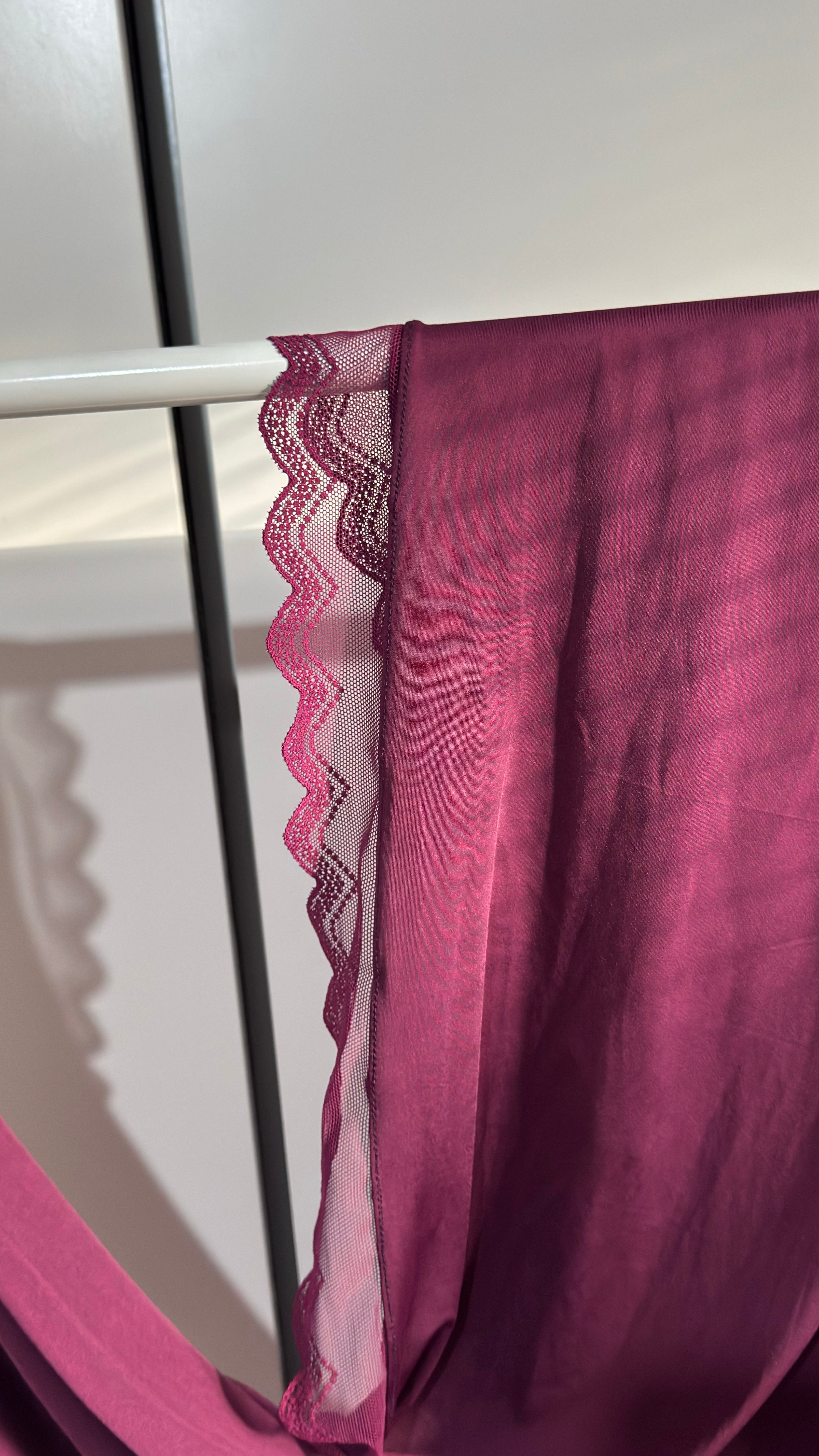 L Shaped Liquid Jersey Lace Hijabs