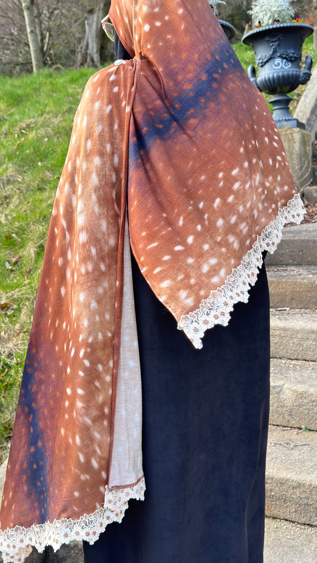 Signature Deer Print Jersey Lace Hijab