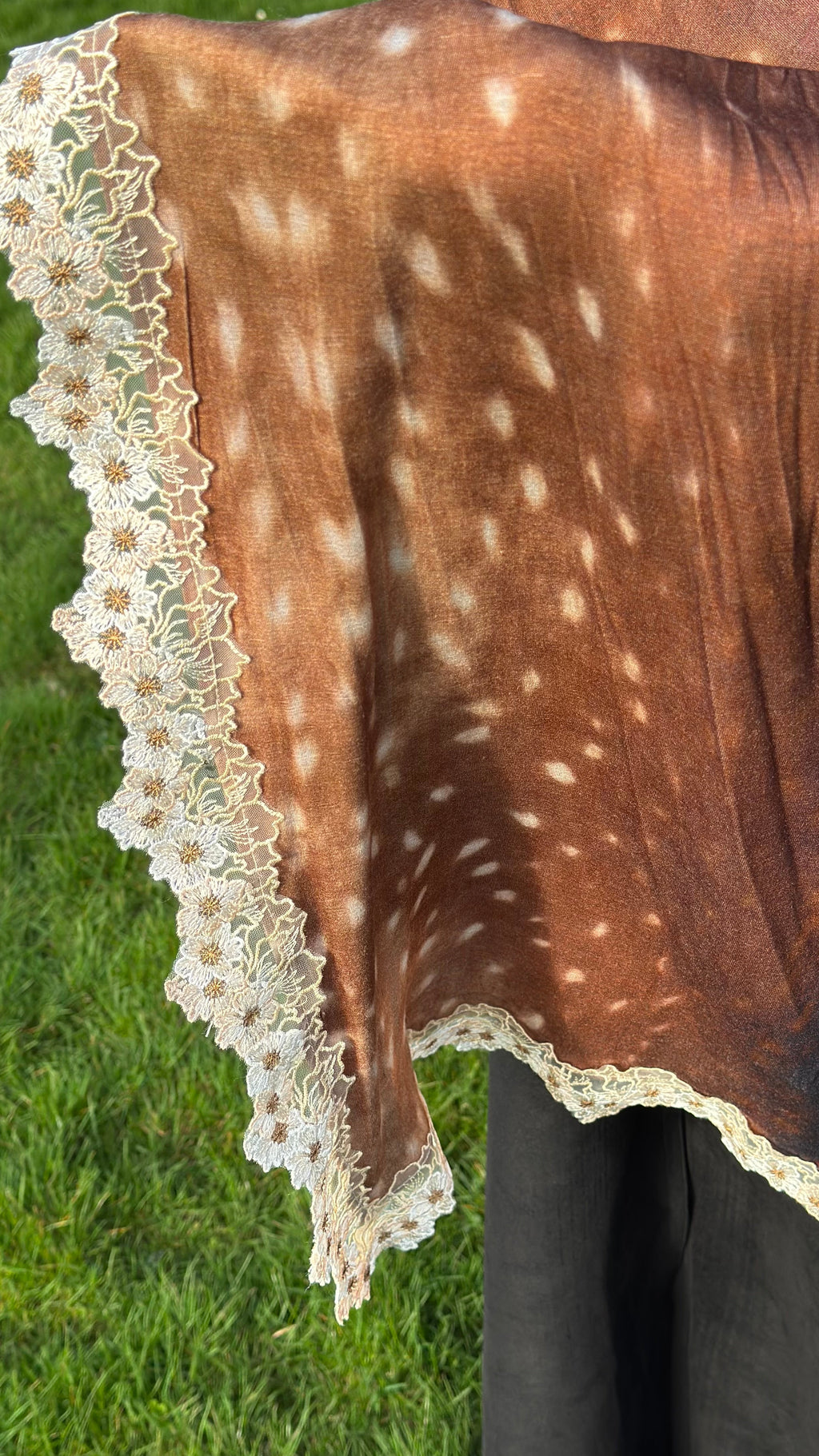 Signature Deer Print Jersey Lace Hijab