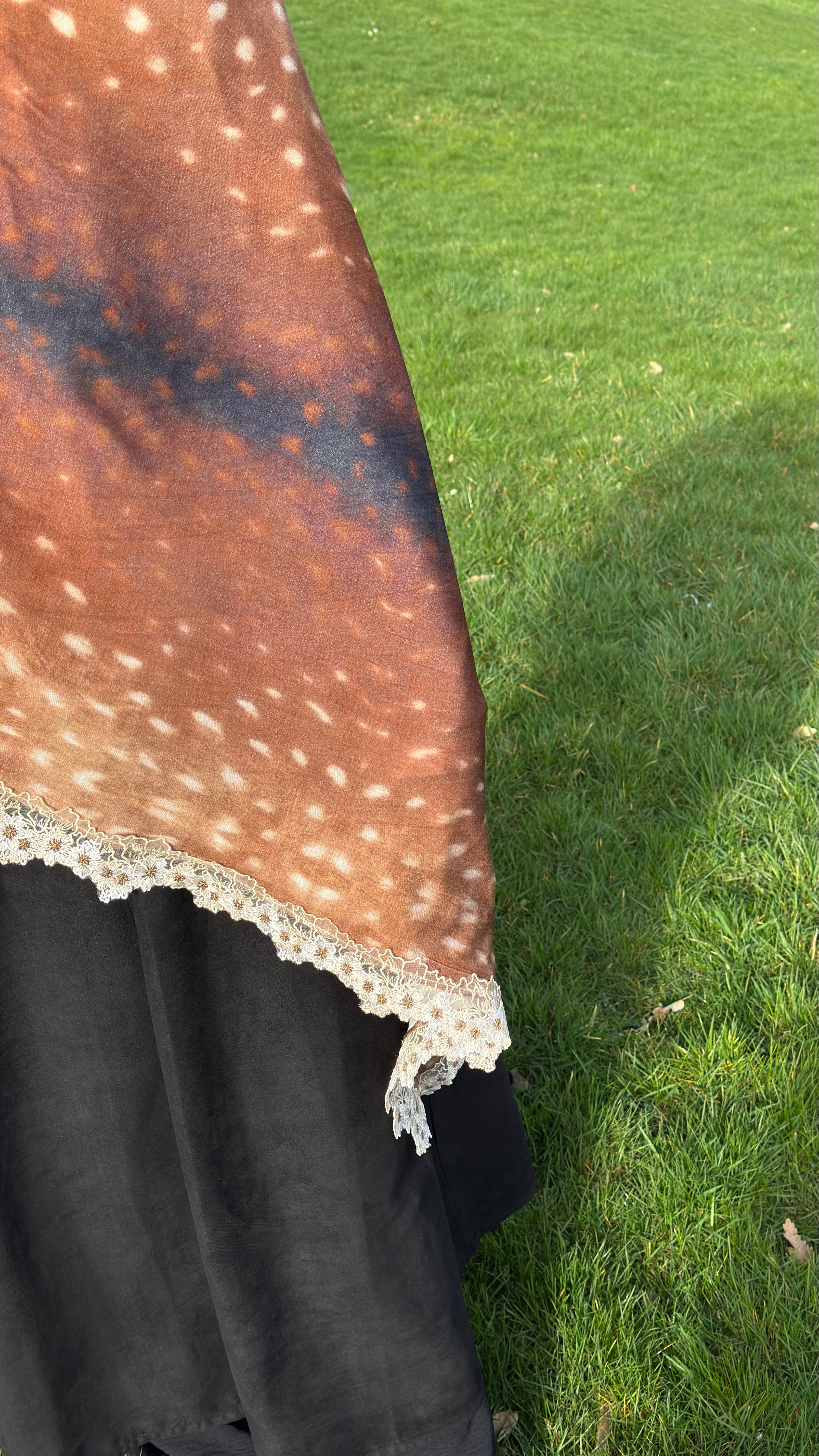 Signature Deer Print Jersey Lace Hijab